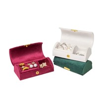 Boîte de rangement arquée en velours mini et élégante, idéale pour les voyages, pour bijoux et petits accessoires.