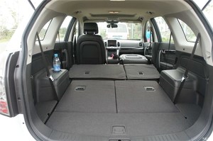 Chevrolet <span class=keywords><strong>Captiva</strong></span> <span class=keywords><strong>2014</strong></span>, 2.4L, Tracción en las Cuatro Ruedas, Transmisión Automática, Edición Flagship, 7 Asientos, Techo Solar, Asientos de Cuero, LED - Product Image 6