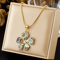Collier pendentif fleur en coquille d'ormeau en acier inoxydable, pendentif Paua irisé plaqué or 18 carats, bijoux bohèmes inaltérables