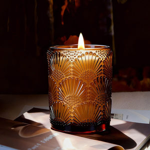 Bougie parfumée en verre en cire de soja gaufrée en forme d'éventail rétro, logo personnalisé en relief, transparente, bougies parfumées aux huiles essentielles. - Product Image 3