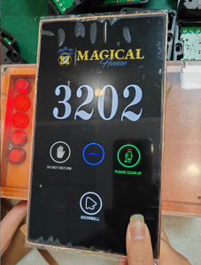 НОВИНКА 2026: Электронная дверная табличка RFQprint с сенсорным LED-экраном для отелей, с функцией «Не беспокоить» и отображением номера комнаты - Product Image 1