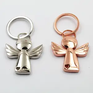 Gantungan kunci bentuk malaikat kustom gantungan kunci keberuntungan pesona 3D malaikat logam untuk Gereja Kristen