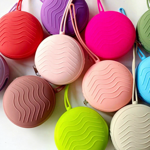 Étui de rangement portable en silicone pour sucettes, sans BPA, facile à nettoyer, pour salle de bain et cuisine - Product Image 1