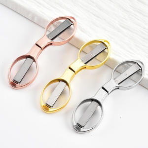 Tijeras Plegables de Viaje Creativas, Mini Tijeras Portátiles de Acero Inoxidable para el Hogar, Corte en Forma de Ocho, Herramientas de Bricolaje, Color Amarillo - Product Image 2