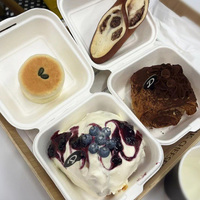 Boîte à lunch carrée en carton écologique jetable de qualité alimentaire pour hamburgers, bento, sushis, gâteaux, collations, pique-niques et plats à emporter