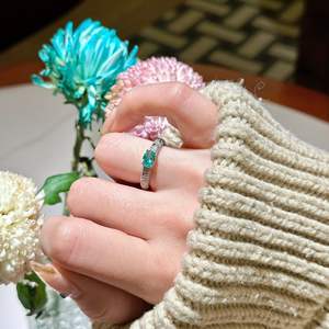 Anillo de Plata Pura S925 de Lujo Ligero, con Gota de Paraiba, Diamantes Completos, Estampado de Leopardo Blanco y Negro, Antiguo, Geométrico - Product Image 5