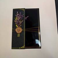 Tempat Kartu Undangan Grosir Berwarna-warni dengan Pola Bunga Foil Emas dan Dekorasi Segel Lilin untuk Acara Pernikahan