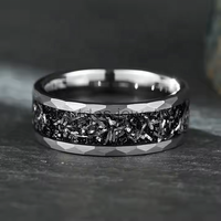 Bijoux pour hommes Bague de mariage en tungstène martelé argent incrusté de météorite véritable de 8mm pour hommes Comfort Fit Mens Wedding Ring