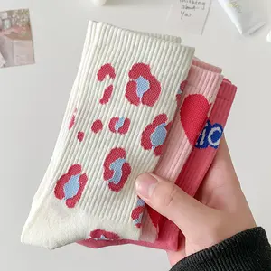 Schlussverkauf Frühjahrs-Crew Damen Schlauchsocken Mode rosa niedliche Blume lustige Baumwollsocken