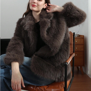 Manteau d'hiver chaud pour <span class=keywords><strong>femme</strong></span> en fausse fourrure polyester, couleur unie, manches longues, coupe décontractée et élégante, coupe-vent et doublé en peluche - Product Image 3