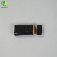 Pinceau à fond de teint rétractable 2-en-1, boîtier noir élégant protège les poils, parfait pour les voyages et l'utilisation quotidienne