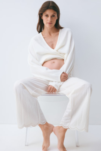 <span class=keywords><strong>Pantalon</strong></span> <span class=keywords><strong>de</strong></span> <span class=keywords><strong>grossesse</strong></span> décontracté <span class=keywords><strong>taille</strong></span> haute à couleur unie, coupe <span class=keywords><strong>basse</strong></span> festonnée, respirant, à enfiler - Product Image 4