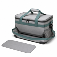 Sac isotherme pliable portable en tissu gris, sac de pique-nique avec poches latérales en filet et bandoulière pour le camping et les sorties à la plage