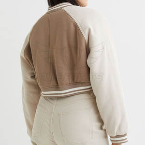 Veste universitaire en laine pour femmes Lettres brodées en gros Manches en cuir Vestes universitaires courtes en laine pour femmes - Product Image 5