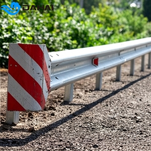 Barrera de Seguridad de Acero Flexible Tipo W para Carreteras, Galvanizada en Caliente, para el Mercado de Singapur - Product Image 3