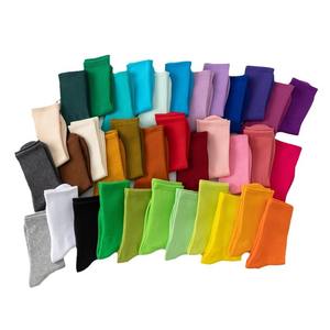 Trendy mittellange vier Macaron Crew Socken Pure Cotton Candy-farbige Stricks trümpfe Anpassbare Logo-Manschette für Studenten Sport - Product Image 5