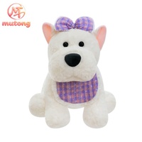 Peluche adorable West Highland White Terrier, chien créatif avec nœud et bavoir à carreaux, jouet en peluche doux pour la décoration de la maison, du canapé et de la chambre.