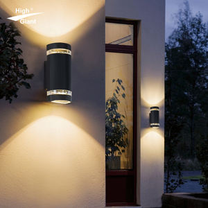 Lampe <span class=keywords><strong>murale</strong></span> d'extérieur en aluminium haut et bas pour l'éclairage de jardin de décoration de villa et d'hôtel - Product Image 1