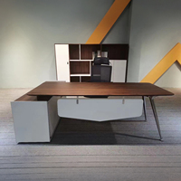 Système de support triangulaire en acier et chrome pour bureau de direction – Quincaillerie moderne pour mobilier de bureau et d'hôtel
