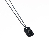 Chaîne cubaine fine gourmette en acier inoxydable Collier avec étiquette FREEDOM gravée sur mesure pour hommes en noir et argent