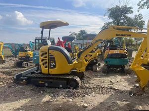 Mini-excavatrice sur chenilles Komatsu Pc35 d'occasion de 3 tonnes avec moteur et pompe, modèle 2022, testée et inspectée, chenilles en caoutchouc à vendre - Product Image 3
