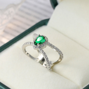 Anello Aperto Regolabile con Croce in Pietra Verde, Anello Creativo da Dito per Donne - Product Image 3