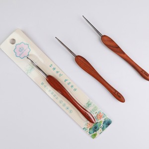 Aguja <span class=keywords><strong>de</strong></span> Ganchillo Portátil y Duradera con Mango <span class=keywords><strong>de</strong></span> Madera Natural, Aguja <span class=keywords><strong>de</strong></span> Ganchillo Individual para Proyectos <span class=keywords><strong>de</strong></span> Amigurumi, Manualidades con Hilo y Proyectos Hechos a Mano - Product Image 6