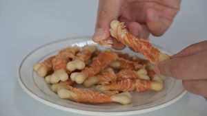 OEM 2025 diskon besar-besaran makanan ringan anjing 100G makanan hewan peliharaan tidak ditambahkan ayam bebek dibungkus tulang kalsium memutar untuk anjing mengunyah menenangkan hewan peliharaan - Product Image 3