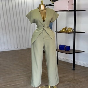 Ensemble décontracté pour femme 2026 : <span class=keywords><strong>Blazer</strong></span> uni à col en V et pantalon taille haute – Tenue décontractée et confortable - Product Image 1