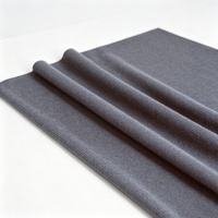 Tissu en mélange de coton modacrylique ignifuge et antistatique, aux dimensions stables, pour la production de vêtements industriels