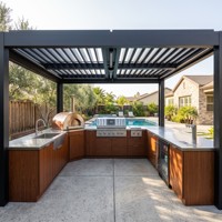 Meubles de cuisine extérieurs modulaires personnalisés en acier inoxydable marron en forme de U, incluant un barbecue à gaz, une évier et un four, pour pergola et terrasse