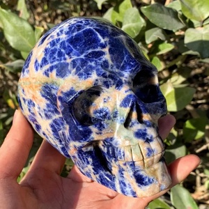 Venta al por mayor Crystalhola: Estatuas de calaveras talladas en piedra natural de alta calidad con vetas azules, estilo bohemio, artesanía para el hogar, 5 cm, ligeras. - Product Image 2