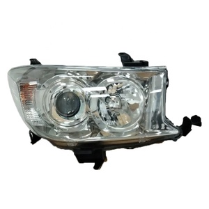 Ensemble de phares de haute qualité RH 81110-0K280 pour Toyota Fortuner - Product Image 1