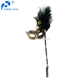 Costume drôle Cosplay <span class=keywords><strong>masque</strong></span> avec poignée vénitien Mardi Gras <span class=keywords><strong>carnaval</strong></span> mascarade plume <span class=keywords><strong>masque</strong></span> <span class=keywords><strong>de</strong></span> fête pour fête approvisionnement décor <span class=keywords><strong>de</strong></span> noël - Product Image 1
