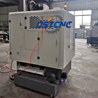 Centre d'usinage vertical CNC miniature haute vitesse XH7122 pour le travail des métaux, 3 axes BT30 GSK, 10000 tr/min