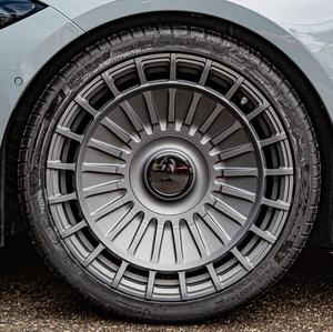 Rines <span class=keywords><strong>de</strong></span> Aleación Forjados Personalizados <span class=keywords><strong>de</strong></span> 1 Pieza con Diseño Multirradio, Pulidos y Cepillados en Negro para BMW X3 X4 X5 X6 X7 y Benz Glc Gls Gle - Product Image 1