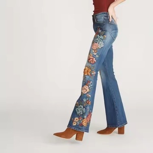 Jean large décontracté brodé style vintage pour femme, taille haute, en coton respirant, coupe ample, idéal pour l'été - Product Image 3