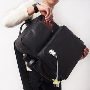 <span class=keywords><strong>Sac</strong></span> à <span class=keywords><strong>dos</strong></span> pour <span class=keywords><strong>homme</strong></span> de grande capacité avec logo personnalisé <span class=keywords><strong>sac</strong></span> à <span class=keywords><strong>langer</strong></span> pour papa en cuir PU noir avec matelas à <span class=keywords><strong>langer</strong></span> <span class=keywords><strong>sac</strong></span> à <span class=keywords><strong>dos</strong></span> pour bébé - Product Image 1