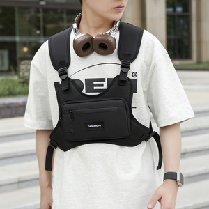 Bolso de chaleco táctico oscuro de moda, bolso de pecho cruzado con estilo para hombres, ropa de calle Hipster, mochila con tirantes, riñonera Unisex vanguardista - Product Image 2