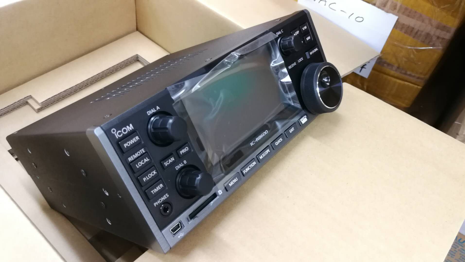ICOM IC R8600 ワイドバンドレシーバー 2000チャンネル対応