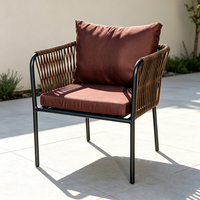Ensemble de table et chaises de salle à manger empilables en osier moderne et écologique pour hôtel, villa, entrepôt, parc, utilisation en extérieur