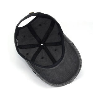 قبعة بيسبول قطنية ناعمة بتصميم غير منتظم وشعار مخصص، قبعة أبويه كلاسيكية بحواف ممزقة ونمط مغسول - Product Image 4