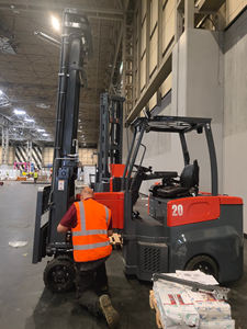 Forklift Lorong Sempit <span class=keywords><strong>VNA</strong></span> Forklift Listrik Artikulasi MJ20-10M Garpu Teleskopik untuk Logistik Gudang - Product Image 4
