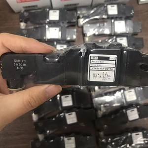 Solenoide V14B517A-D213A |   Válvula de 2 vías de 1/4 de pulgada 2/2 NC de acción directa |   Cuerpo de latón, 0.15-10 bar, 24V CC/110V CA - Product Image 1