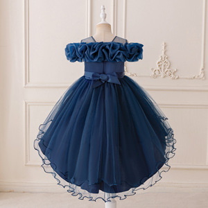 Robe de cérémonie pour enfants avec dentelle et empiècements en maille, idéale pour les filles, récitals de piano, anniversaires, mariages et fêtes. - Product Image 4