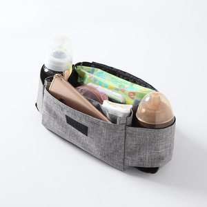 Sac de rangement fonctionnel Ivy pour poussette, imprimé flèche grise, résistant à l'eau, design multi-compartiments - Product Image 4