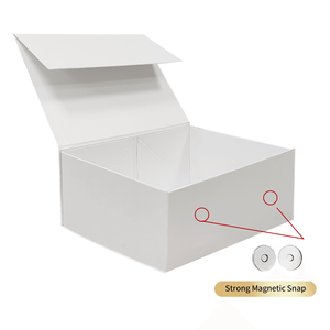 Caja de Regalo Rígida Magnética Personalizada, Económica, de Papel Blanco con Relieve, para Empacar Ropa, Peluches y Calcetines - Product Image 3