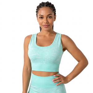 Top Deportivo Corto sin Costuras Color Verde Menta, Textura Acanalada, Alta Sujeción, Ropa Deportiva para Yoga y Gimnasio, Ropa Deportiva para Mujer - Product Image 1
