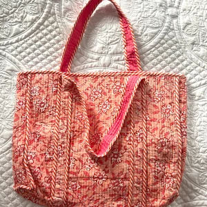 <span class=keywords><strong>Borsa</strong></span> Tote Grande Reversibile <span class=keywords><strong>Trapuntata</strong></span> in Cotone Stampato a Mano Arancione e Rosa, <span class=keywords><strong>Borsa</strong></span> a Spalla Fatta a Mano da Viaggio - Product Image 5