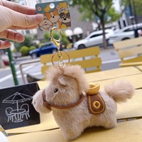 Nouveau modèle 2026 Mini porte-clés peluche cheval mignon, breloque à suspendre pour sac à dos, mascotte du zodiaque du cheval, cadeau d'activités